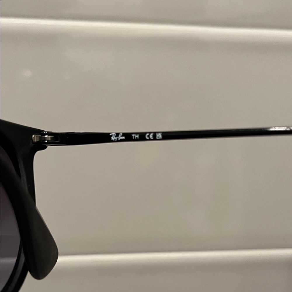 Ray-Ban Classic Black Sunglasses - Picture 11 of 15